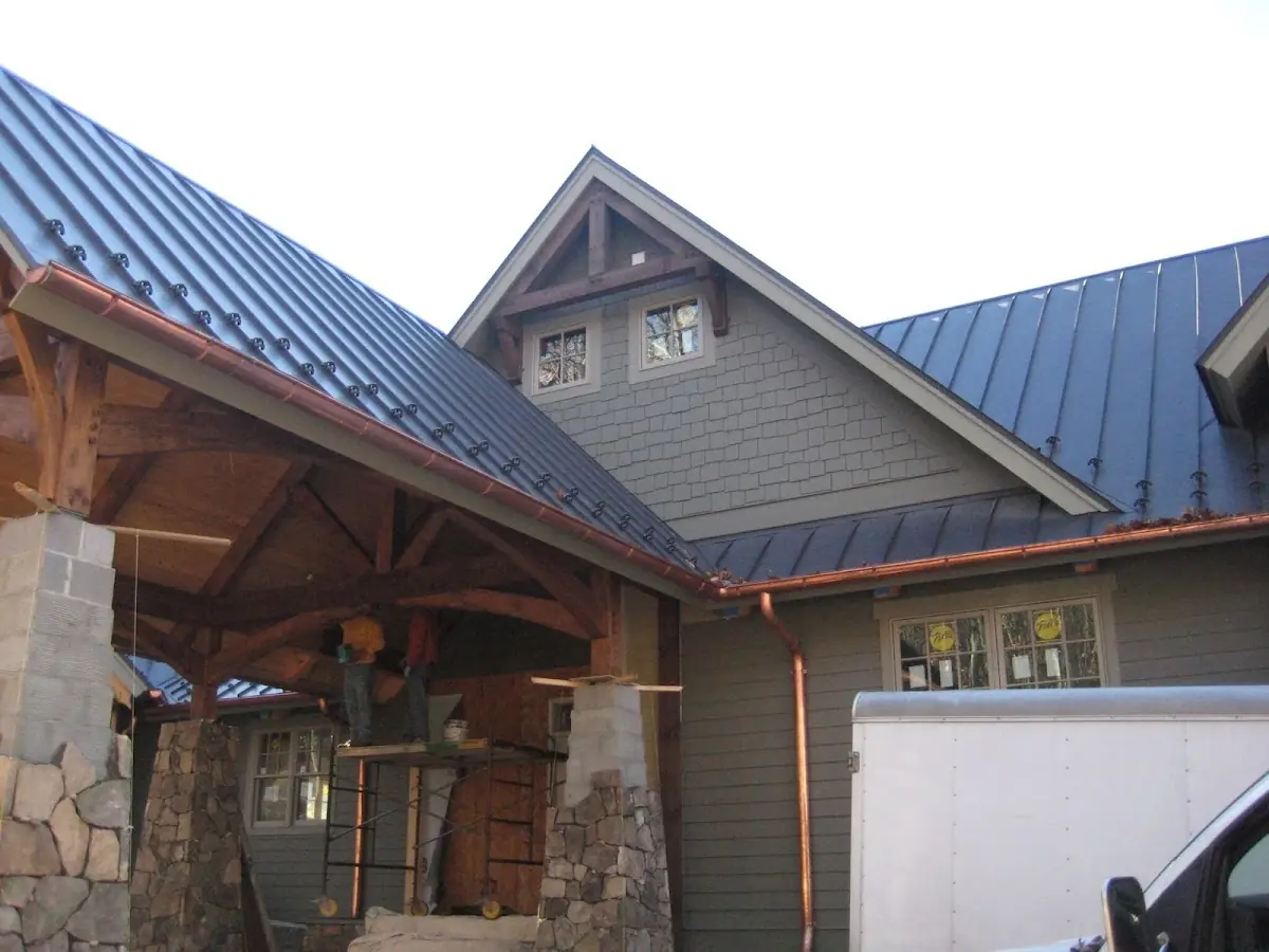 Craftsman Roofing team delivering quality roofing work in Saticoy